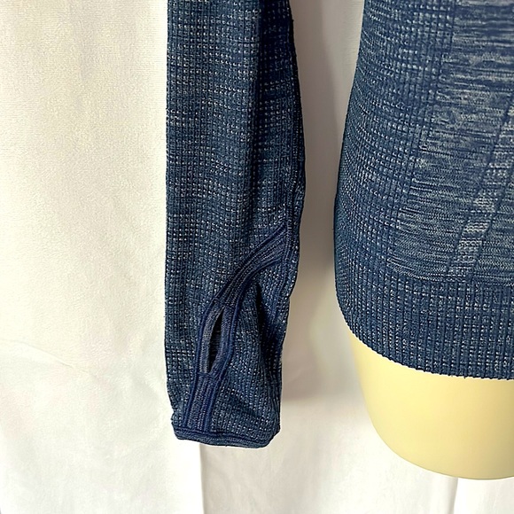 Lululemon Blue Long Sleeve Shirt Top **Size 4** - Picture 4 of 6